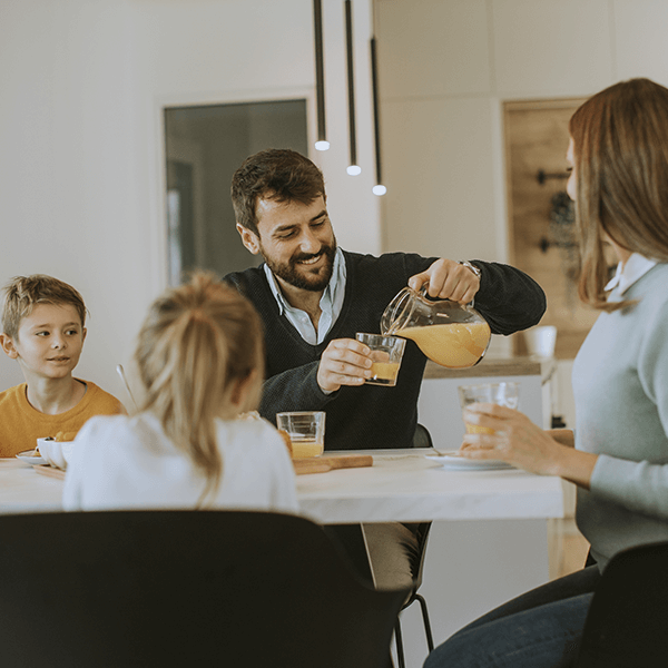 Impiegati di un'azienda hanno come incnetivo gift card per tutto il nucleo famigliare
